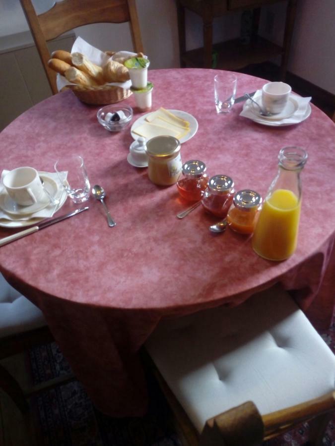 La Vieille Tour Hotel Hotton Buitenkant foto